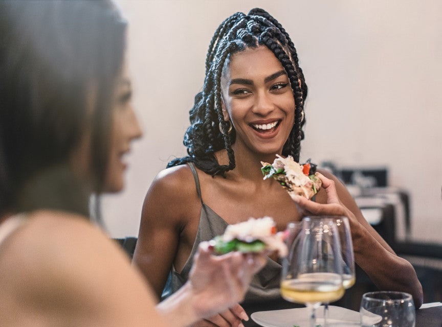 Can You Eat With a Dental Flipper? Expert Opinion